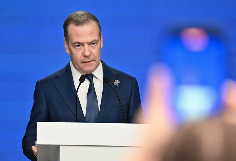 Заместитель председателя Совбеза России Дмитрий Медведев