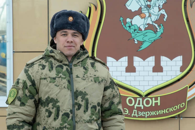 Андрей Косолапов, он же рэпер Macan, в расположении отдельной дивизии оперативного назначения им. Дзержинского 