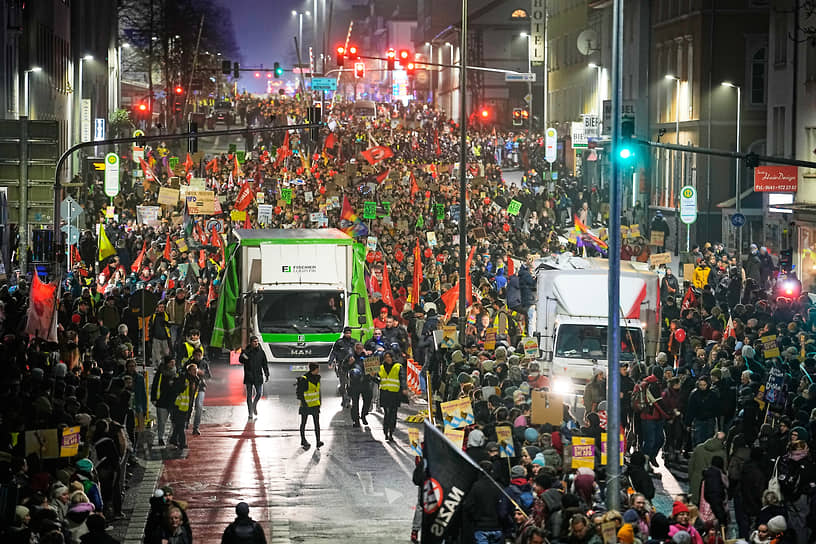 Протесты против съезда молодежного крыла АдГ