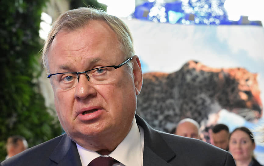 Костин назвал причины укрепления рубля Костин назвал причины укрепления рубля