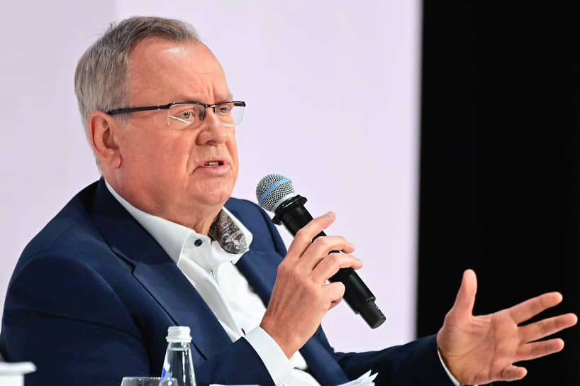 Костин поддержал призыв признать проблему курсообразования рубля Костин поддержал призыв признать проблему курсообразования рубля