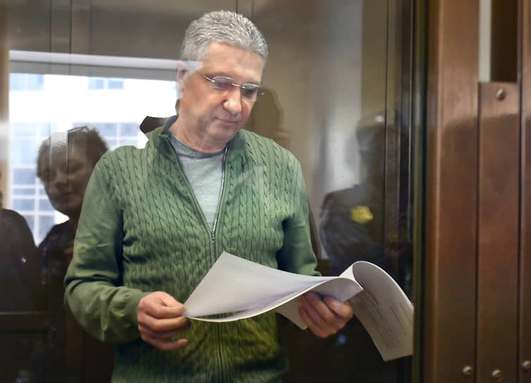 Тимур Иванов