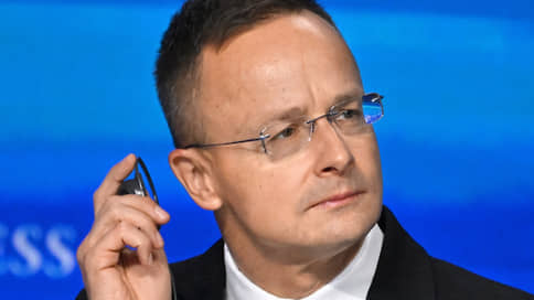 Сийярто призвал Украину прекратить атаки на энергоинфраструктуру и танкеры