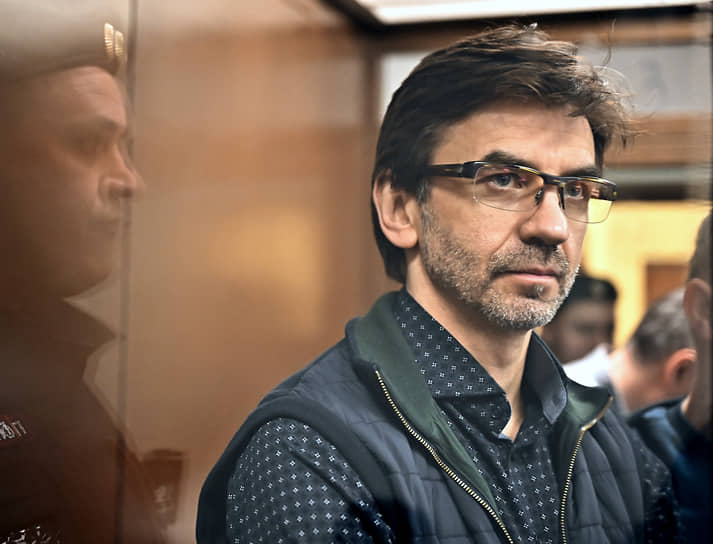 Михаил Абызов