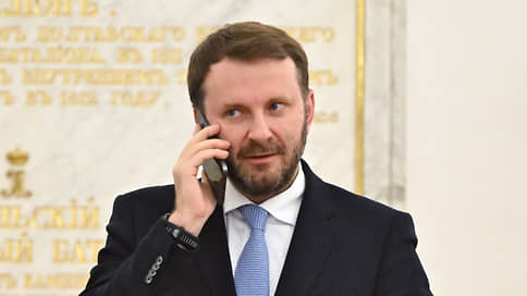 Орешкин призвал увеличить импорт неэнергетических товаров из Индии