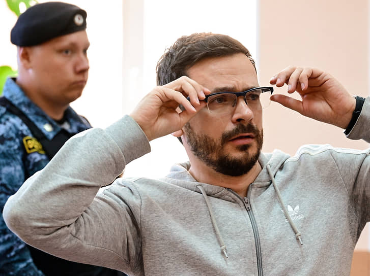 Илья Яшин (признан иноагентом)