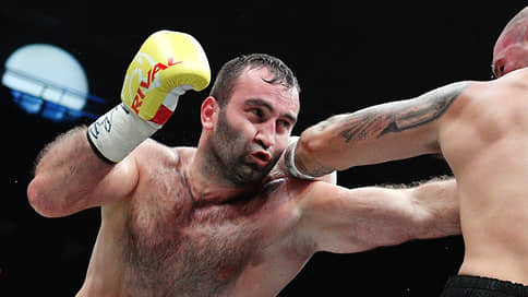 Боксер Гассиев завоевал титул регулярного чемпиона мира WBA