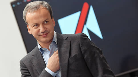 FIDE отложила решение по допуску шахматистов из РФ к турнирам c флагом и гимном