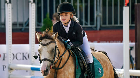 Российских всадников-юниоров допустили к турнирам с флагом и гимном