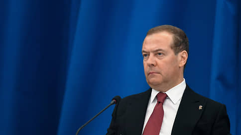 Медведев: контракт с Минобороны России за год заключили 417 тыс. человек