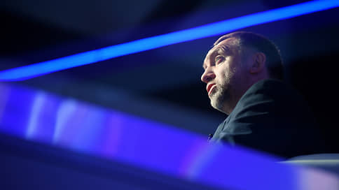 Олег Дерипаска избран президентом Федерации хоккея с мячом России