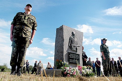 Памятники в честь эсэсовцев стали привычной деталью ландшафта Эстонии