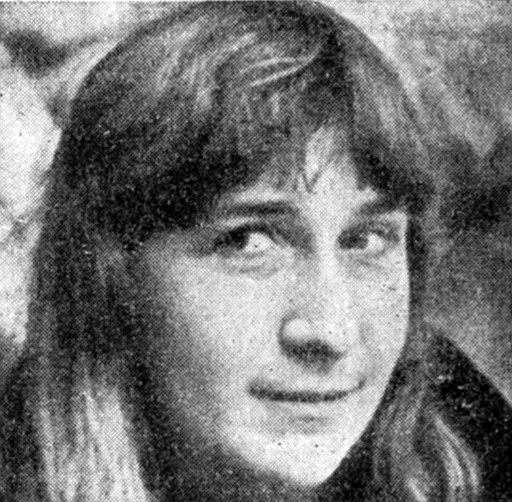 Таня всегда читала легко, без уговоров, свежим девчачьим голосом