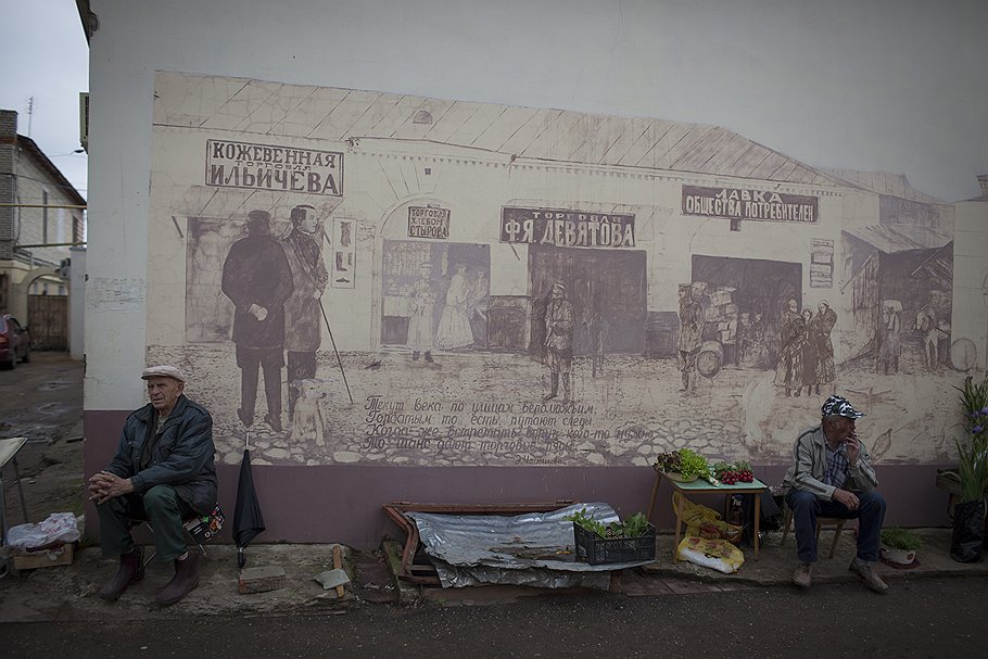 Боровск, входящий в список исторических городов России, будто наполнен призраками тех, кто жил здесь 50, 100, 600 лет назад