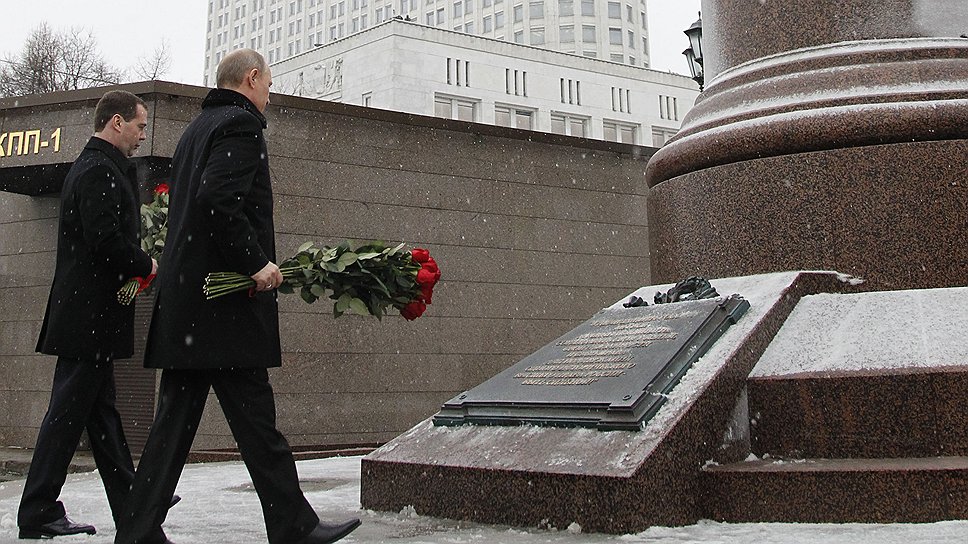 Памятник Столыпину открывали первые люди государства