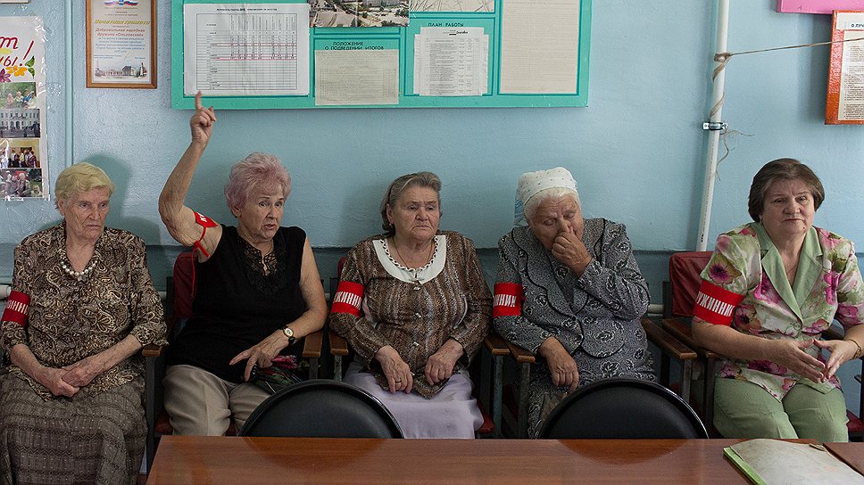 &quot;У нас высокая цель&quot; — калужские бабушки намерены навести в городе порядок 