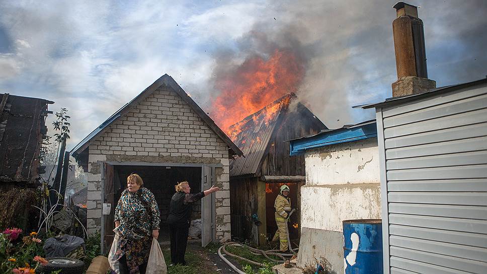 Пожар в маленьком городе — всегда главная новость. Но, слава богу, есть кому потушить