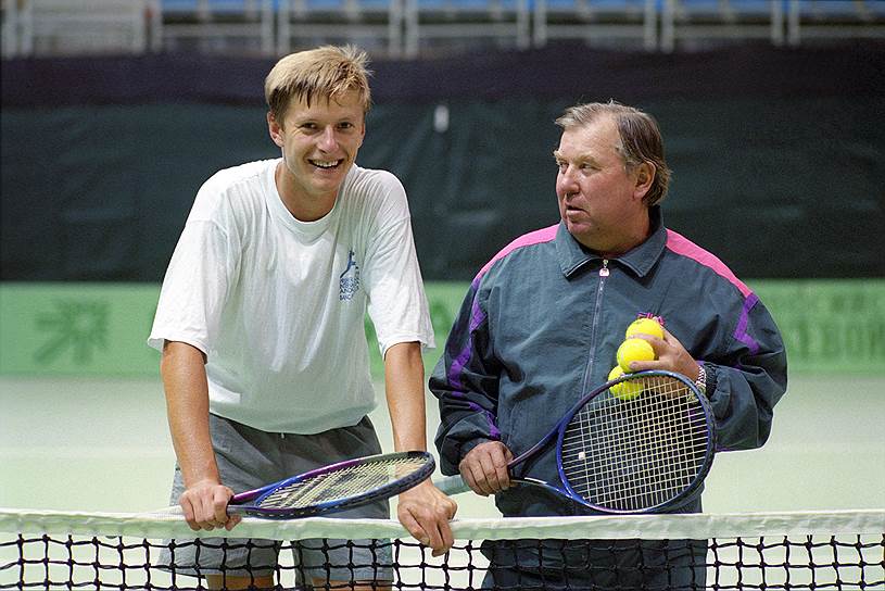 Евгений Кафельников и Анатолий Лепешин, сделавший из него двукратного победителя Roland Garros - 1996 

