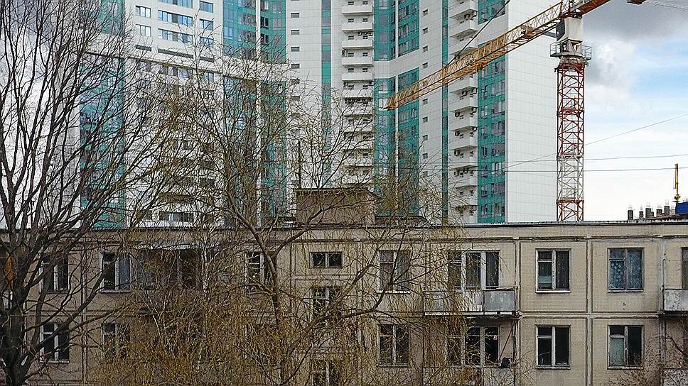 Академик Юрий Бочаров — о том, почему пятиэтажки сносить нельзя