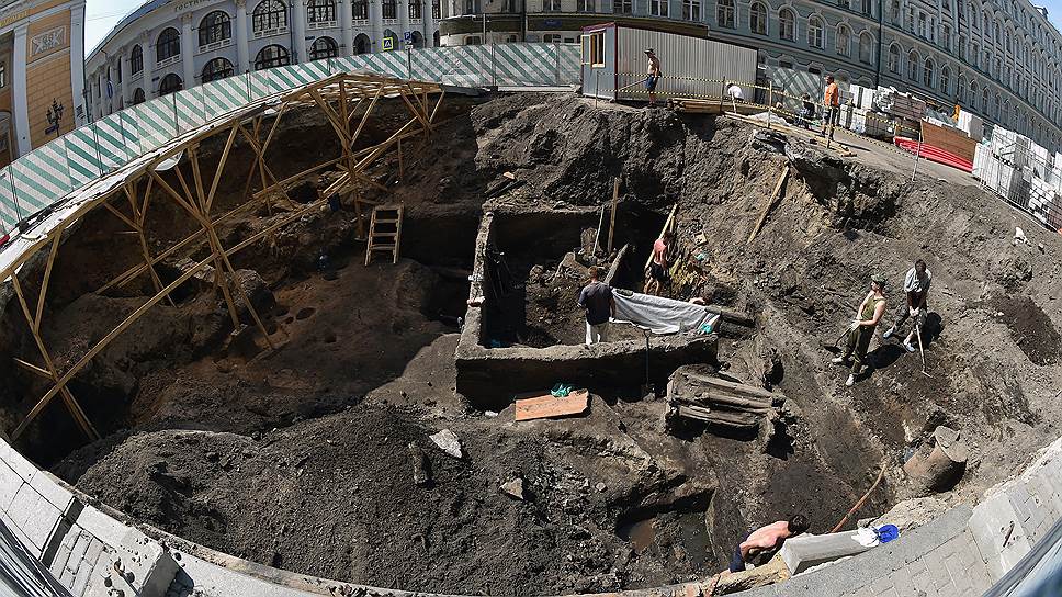 Как в центре Москвы докопались до XII века