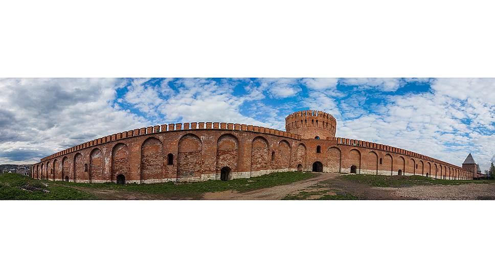 Как к восстановлению Смоленской крепости привлекают горожан и туристов