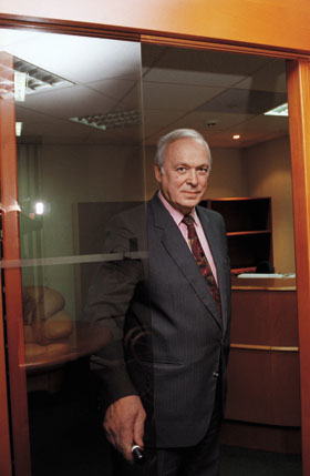 https://iy.kommersant.ru/Issues.photo/OGONIOK/archive/common/archive/2001/4718/43-17-19/43-17-1b.jpg