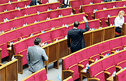 Украинский парламент опять опустел