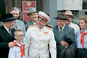 Вот, что такое—хороший сценарий: в «Ликвидации» актерам есть что играть, а зрителю—что смотреть