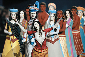 На церемонии открытия Олимпиады в Афинах греки призвали своих богов. На фото: богиня плодородия Деметра