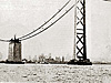 «Это технический шедевр—строящийся висячий мост. За мостом—Сан-Франциско»