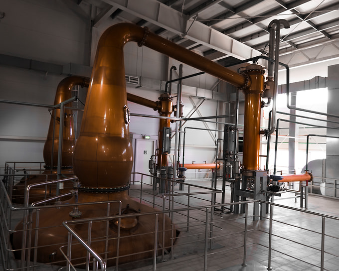 Перегонные кубы Alvisa Whisky Distillery