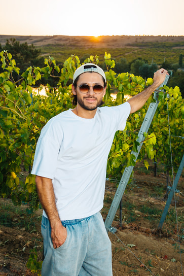 Винодел Азат Гаврас