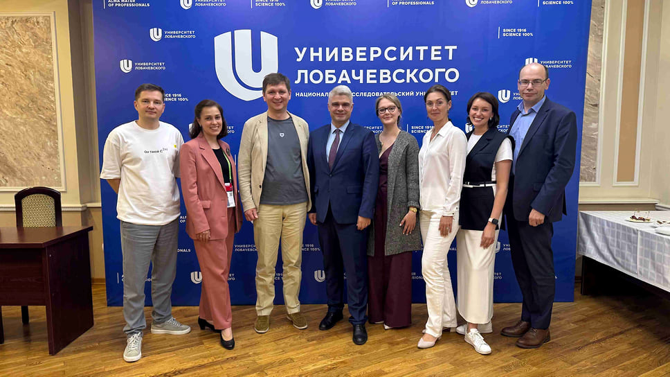 Руководство Т-Банка, представители правительства Нижегородской области и Нижегородского государственного университета имени Н. И. Лобачевского (ННГУ)
