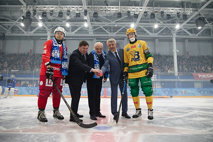 Церемония открытия турнира «Кубок губернатора Свердловской области по мини-хоккею с мячом»