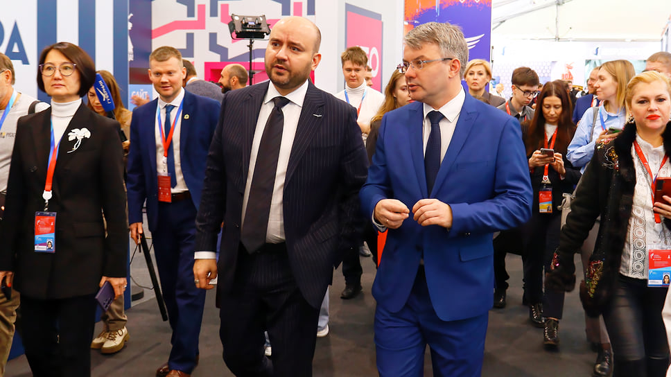 Губернатор Самарской области Вячеслав Федорищев (слева) и врио вице-губернатора Самарской области Дмитрий Яковлев