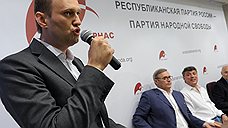 "Навальному необходим какой-то фиксированный статус"