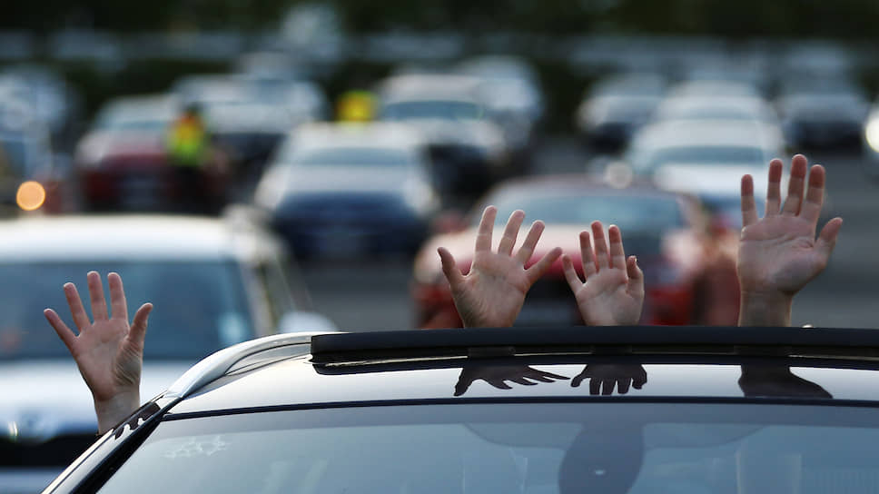 Автомобилисты заехали на рейв