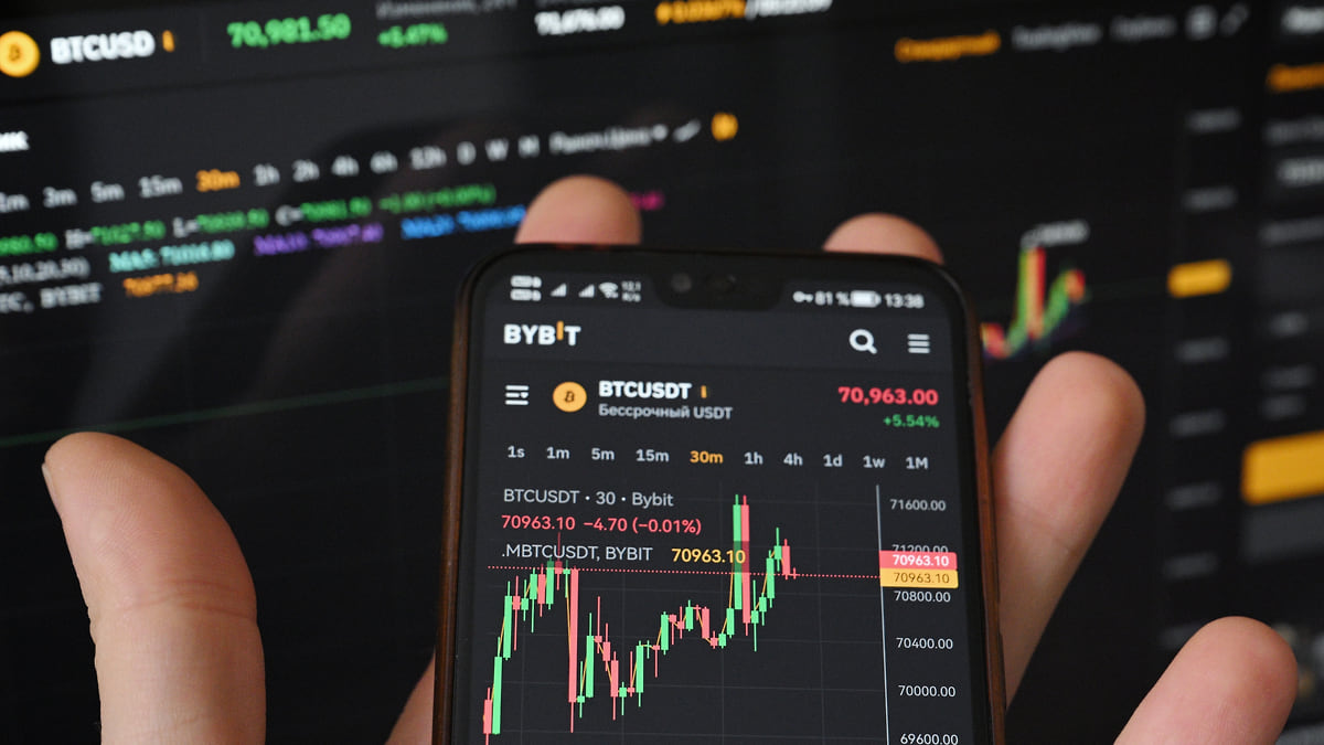 Почему россияне активно интересуются биржей Bybit