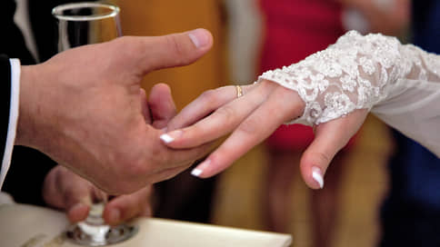 Золотое кольцо играет свадьбы // Во сколько молодоженам обойдется торжество в Суздале или Калязине