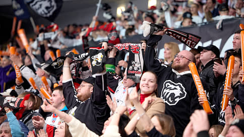 Новые вместительные арены порой заполняются до отказа // Владимир Осипов  об интересе болельщиков к играм КХЛ