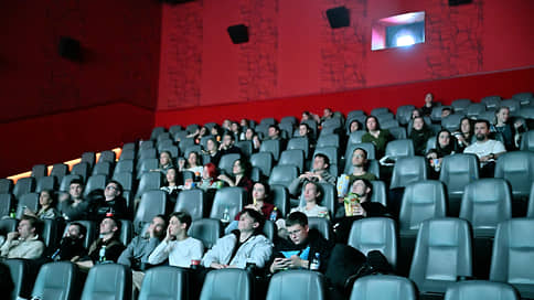 Режим домашнего просмотра // Почему люди перестали ходить в кинотеатры