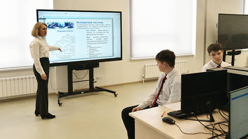 Педагоги списались с нейросетями // Как учителя используют технологии в образовательном процессе