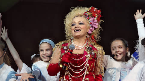 Золотое кольцо покатилось по концертам // Благодаря чему вырос спрос на выступления коллектива Надежды Кадышевой