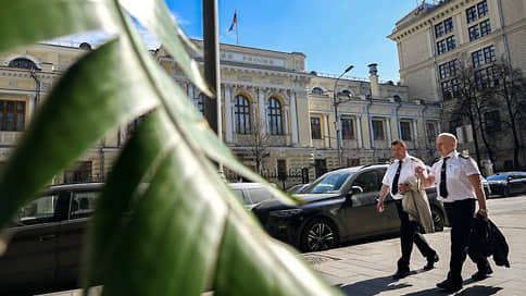 Дропперам обозначили потолок // Какими будут ограничения для клиентов банков, попавших в черный список ЦБ