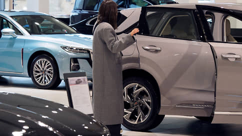 Скидки выезжают из автосалонов // Почему эксперты ожидают роста стоимость машин у дилеров