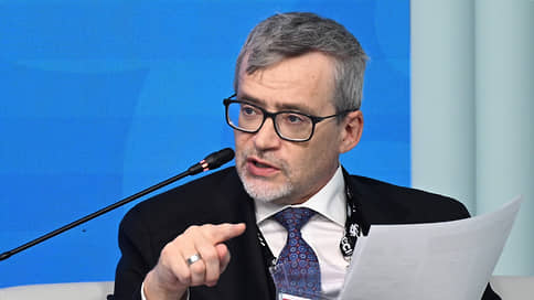 Окладам обещают повышение // Стоит ли ждать роста зарплат в России к 2026 году