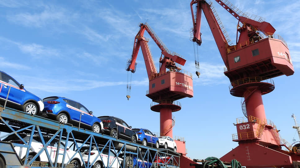 КНР планирует ограничить продажи новых машин под видом подержанных
