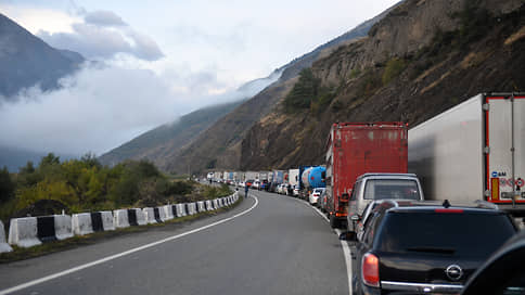 Непропускная способность // Сколько времени занимает прохождение границы с Грузией на КПП Верхний Ларс