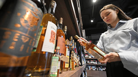 Эксперимент просчитают на кассе // Чего бизнес ожидает от тестовой продажи алкоголя и табака по биометрии