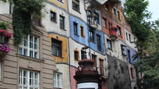 «Все стены его зданий всегда изогнуты, даже пол бывает волнистым»